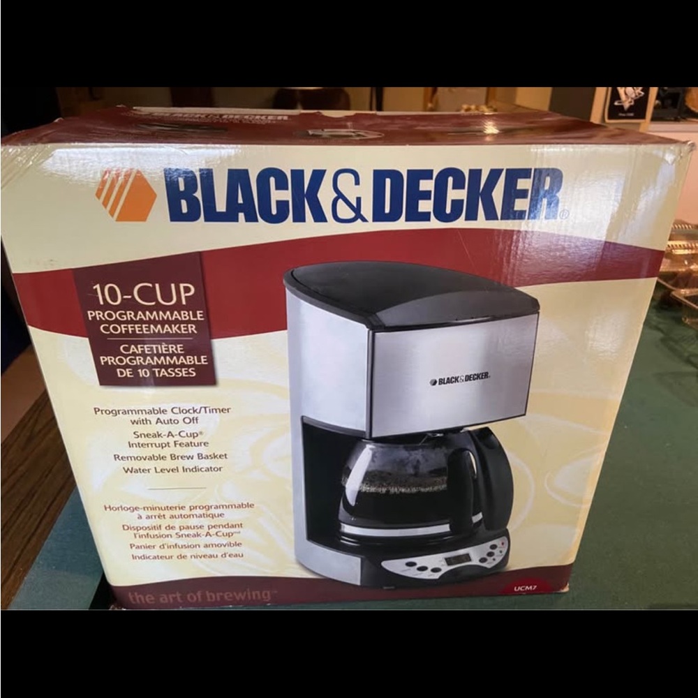 Brand new in box Black & Decker 10-Cup Programmable Coffee Maker